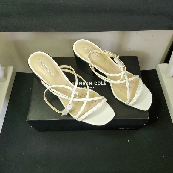 KENNETH COLE NEW YORK Maise Heel Sandal Strap 10 - Picture 3 of 12